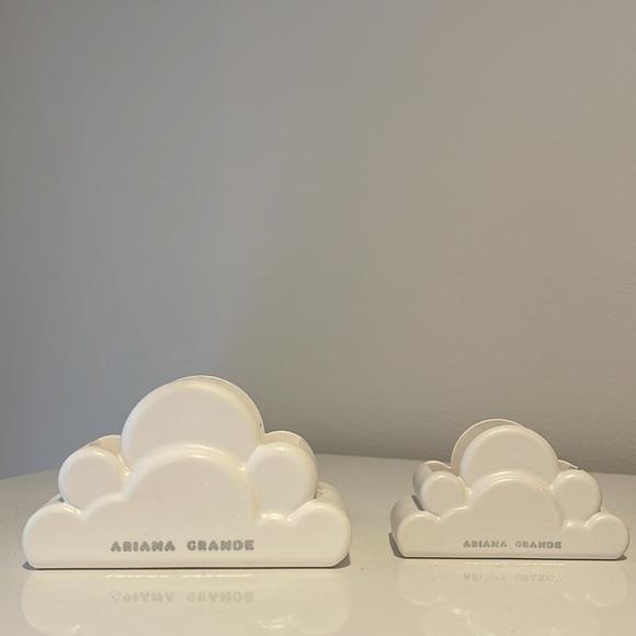 Ariana Grande (4) large and small perfume holder - Picture 2 of 9